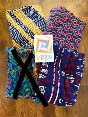 LuLaRoe leggings - Multicolor Print Pack
3 pairs